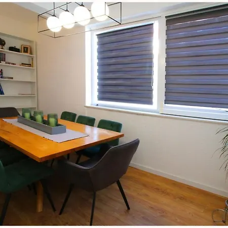 Silicon Apartment *